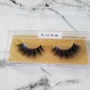 Strip Lashes